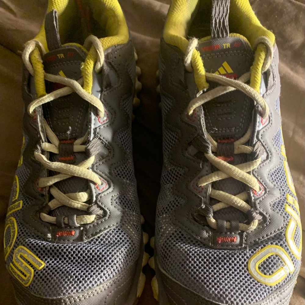 Womens Tennis Shoes Size 8